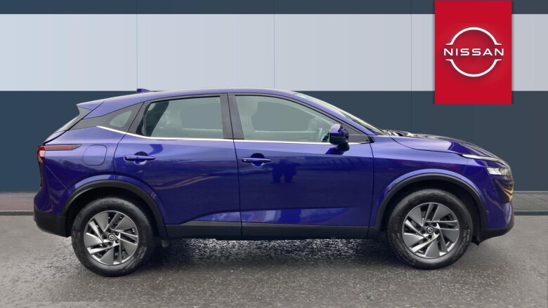 Nissan Qashqai 1.3 DiG-T MH Acenta Premium 5dr Petrol Hatchback